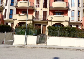 thimg 1 285x200 Appartamenti a Matelica