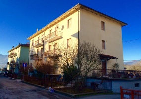 thimg 1 285x200 Appartamenti a Matelica