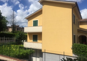  Appartamenti fuori Matelica