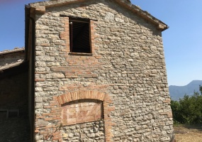 thimg IMG 0075 285x200 Terreni e rustici