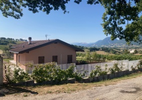 thimg IMG 0313 285x200 Appartamenti a Matelica