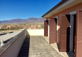 thimg IMG 7489 285x200 Appartamenti a Matelica