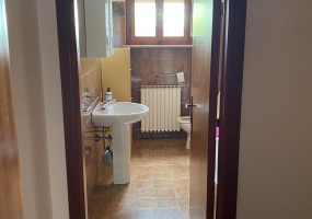 thimg IMG 5594 285x200 Appartamenti a Matelica