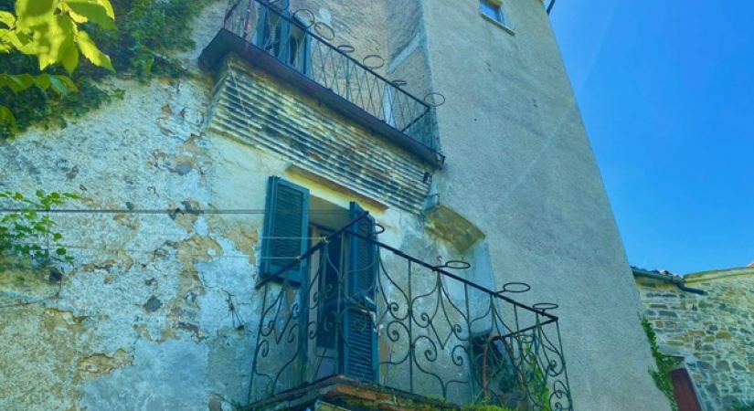 thimg IMG 4775 825x450 Dettaglio singola proprietà