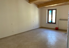 thimg IMG 6242 285x200 Appartamenti a Matelica