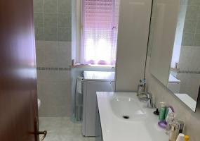 thimg IMG 4593 285x200 Appartamenti fuori Matelica