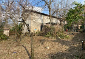  Terreni e rustici