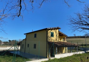 thimg IMG 9047 285x200 Appartamenti a Matelica