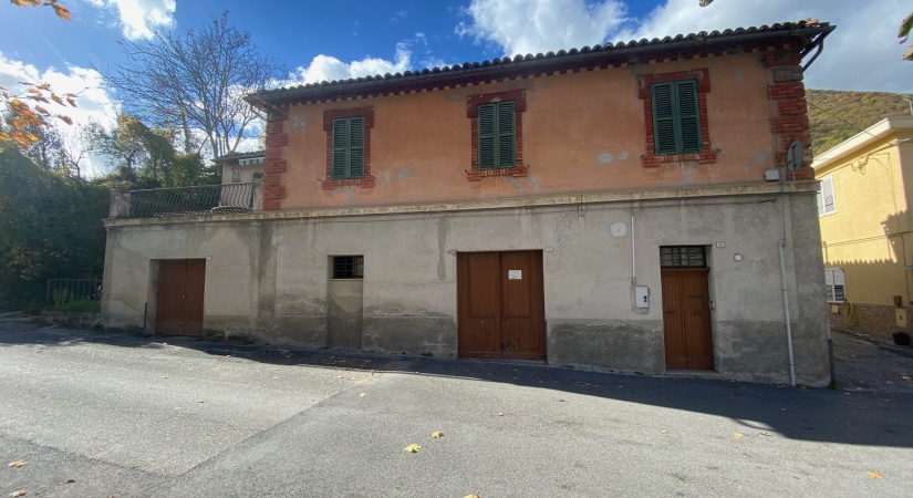 thimg IMG 2681 825x450 Dettaglio singola proprietà